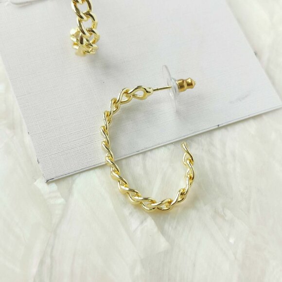 Kendra Scott • Grier Gold Hoop Earrings - Picture 3 of 3